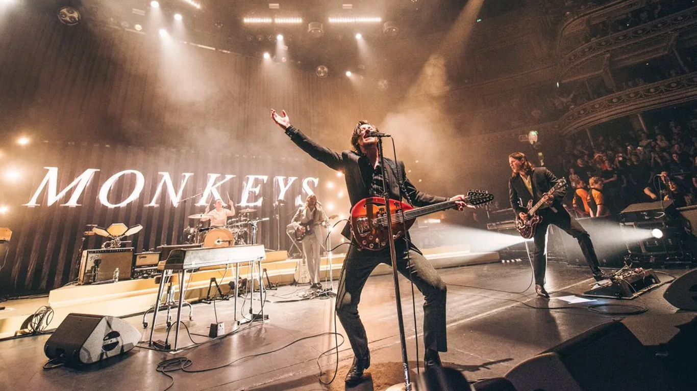 Arctic Monkeys publicó una versión live de Arabella