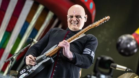 Más de 10mil personas quieren tocar la guitarra en los Smashing Pumpkins