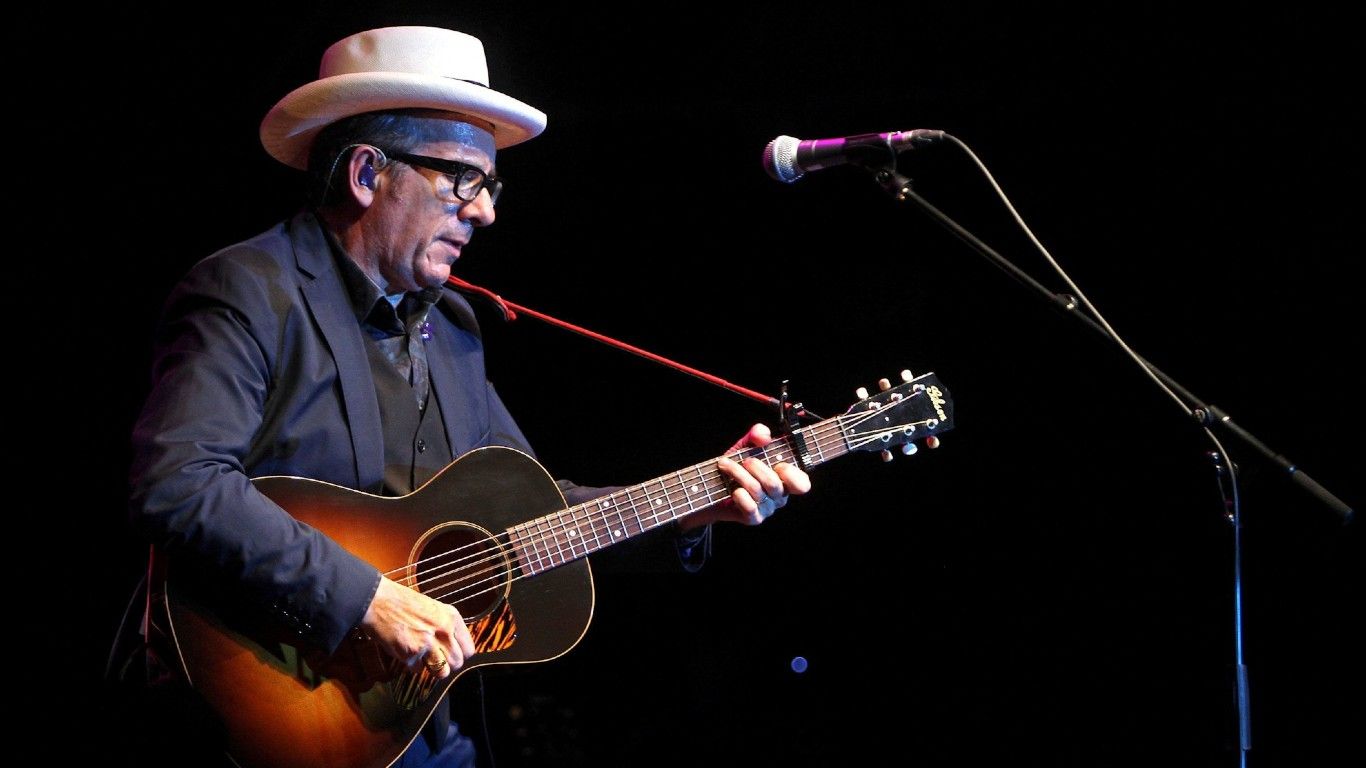 Elvis Costello en español