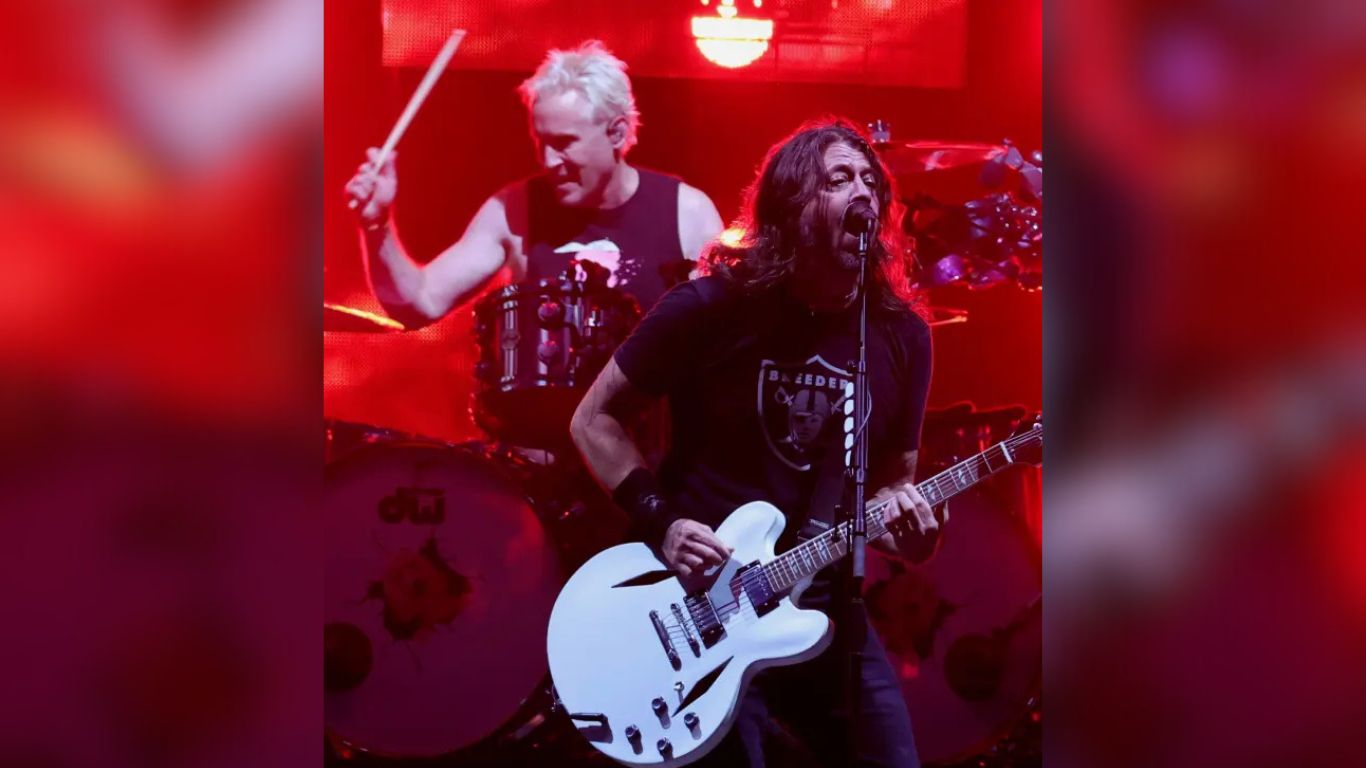 Foo Fighters despidió a su baterista Josh Freese: “No me dieron ninguna razón”