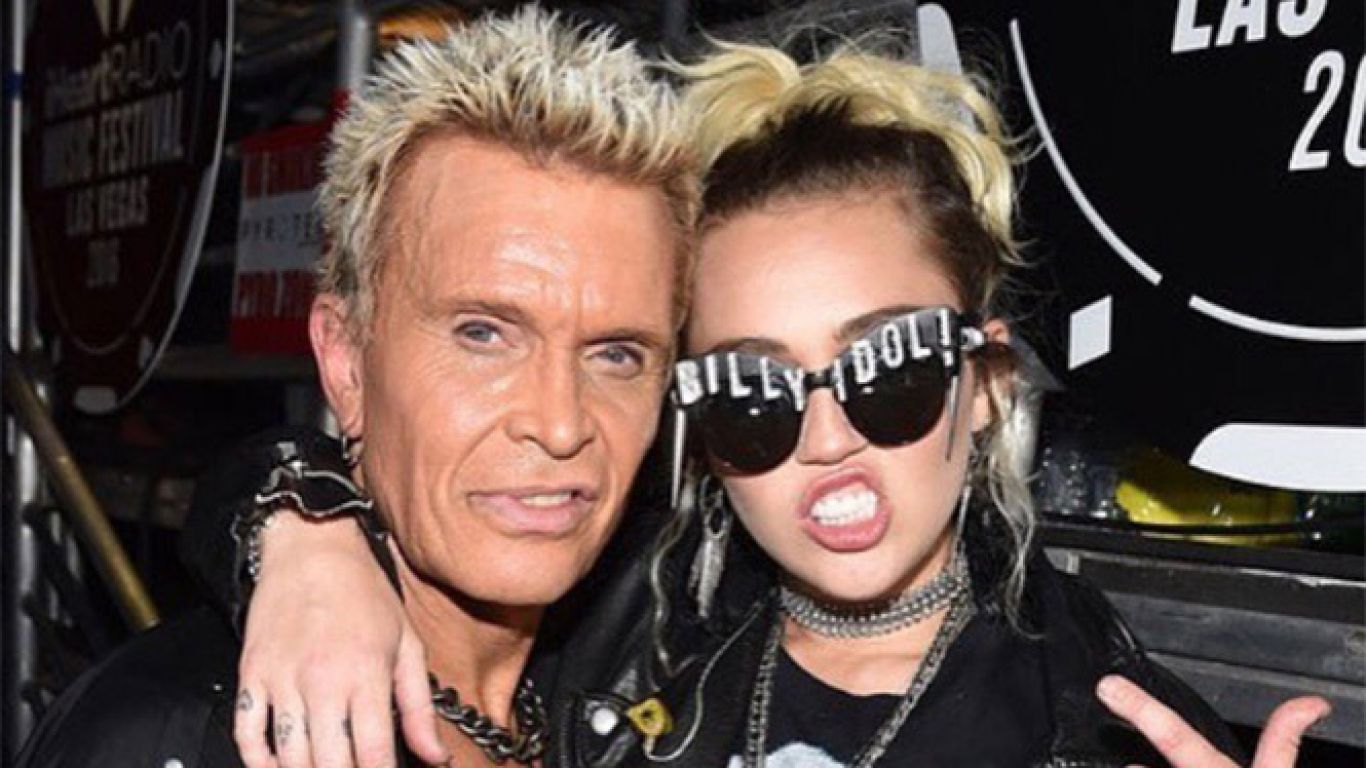 Miley Cyrus habló sobre su dúo con Billy Idol