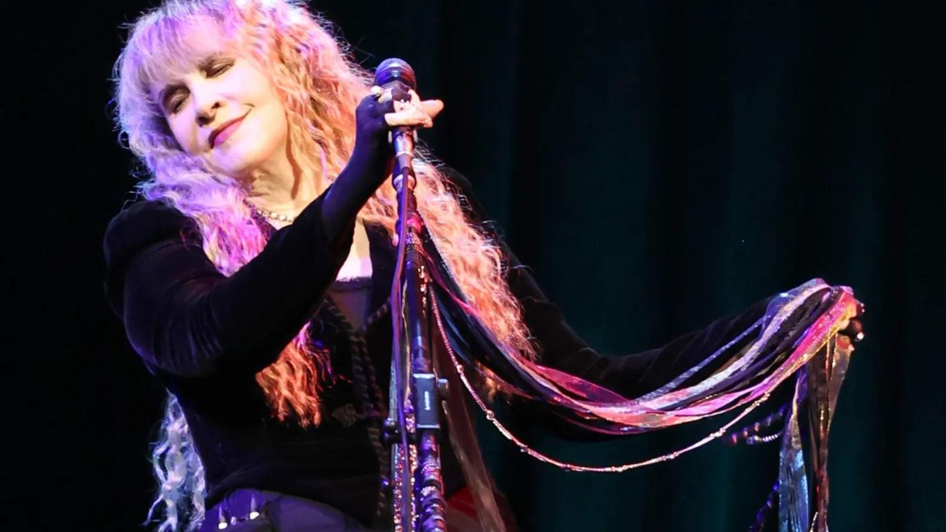 Stevie Nicks publicó un tema en defensa de las mujeres: “The Lighthouse”