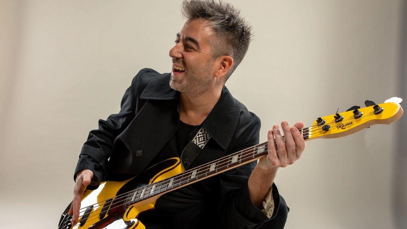 ¿Escuchaste lo nuevo de Mateo Moreno? Lanzó "Nómadas" junto a Dostrescinco