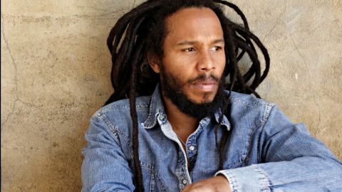 Ziggy Marley enfrenta las críticas por la biopic de su padre