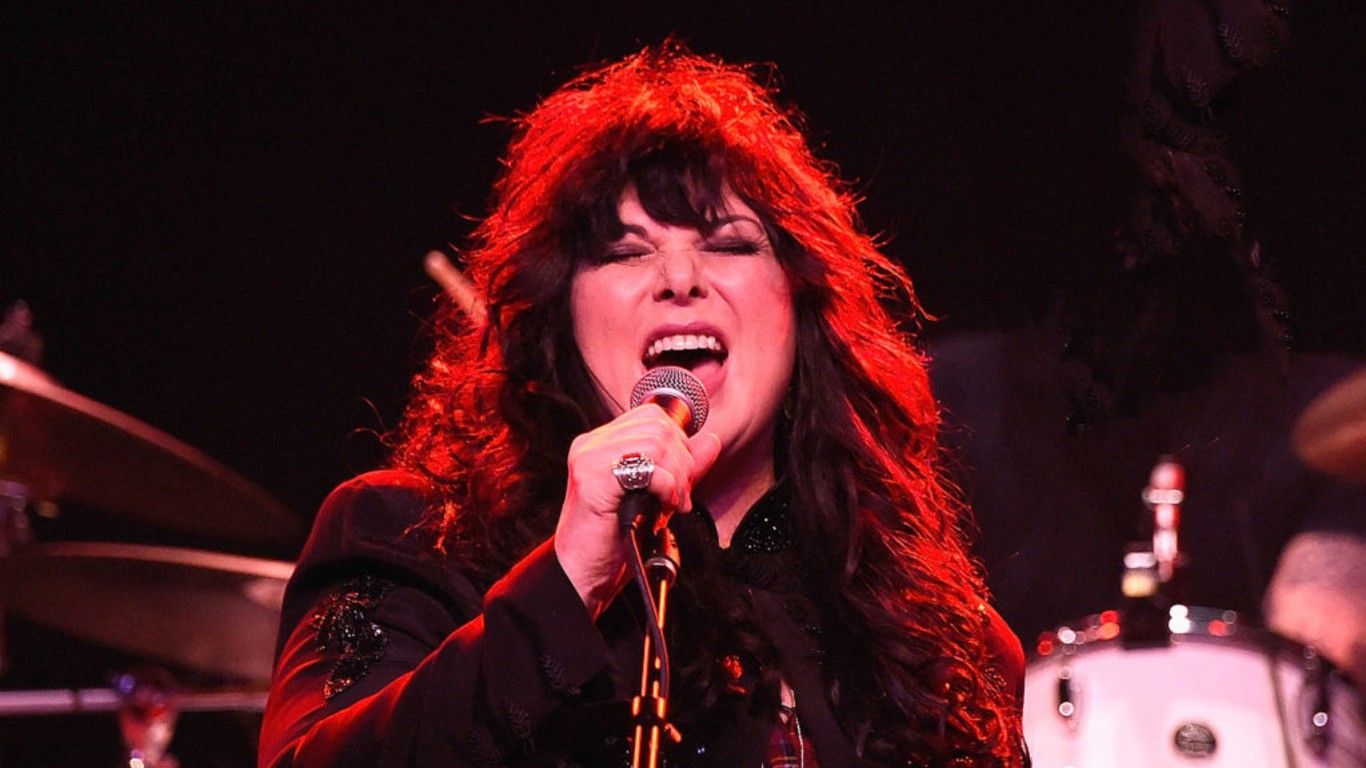 Black Wing, lo nuevo de Ann Wilson