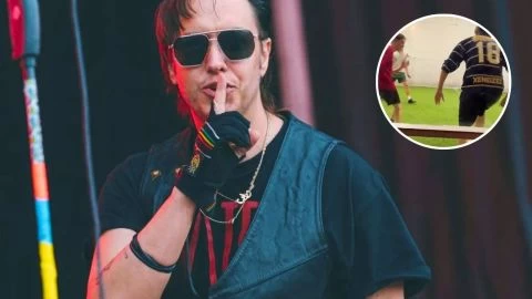 Julian Casablancas jugó al fútbol con una camiseta de Boca