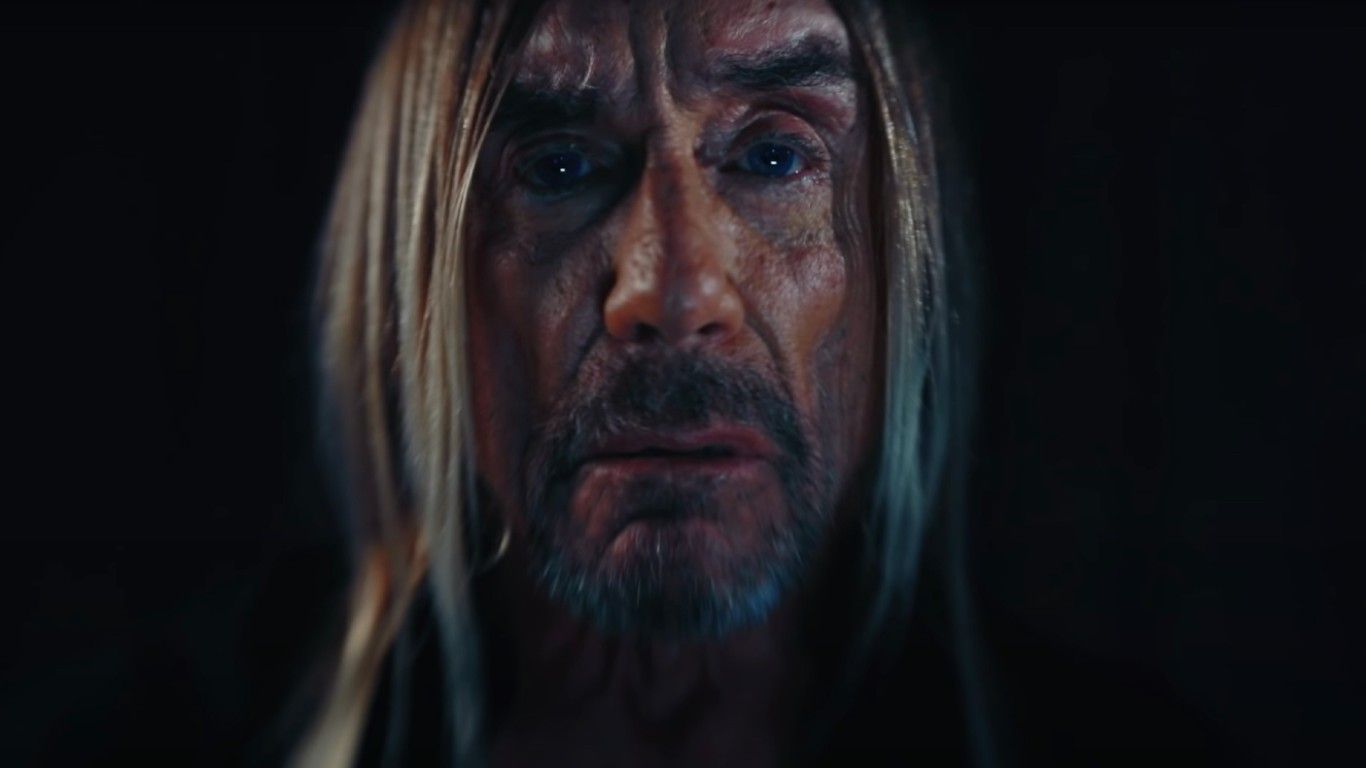 Iggy Pop recita un poema en su nuevo video